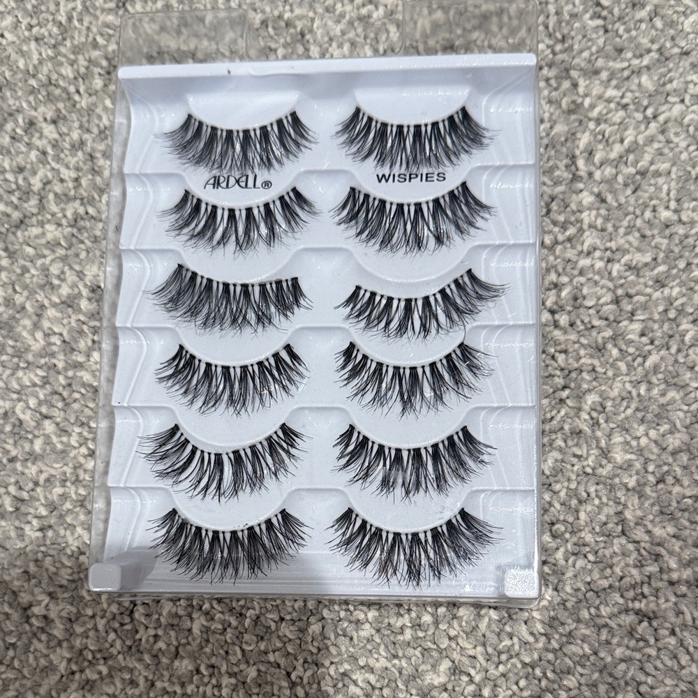 Ardell Wispies lashes